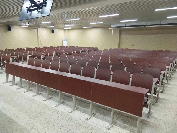 為什么大學(xué)階梯教室多使用連排椅？